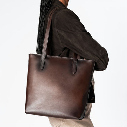 Everyday Tote | Old English (M) (Zipper)