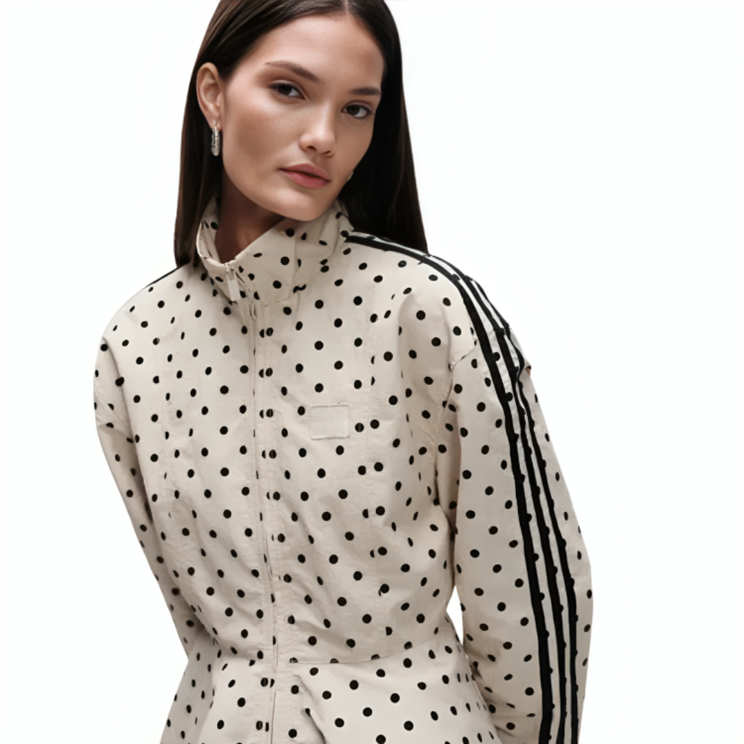 Conjunto deportivo de lunares